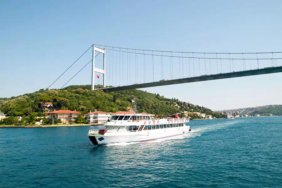 istanbul lunch cruise