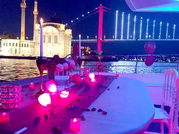 Private Bosphorus Dinner Cruise