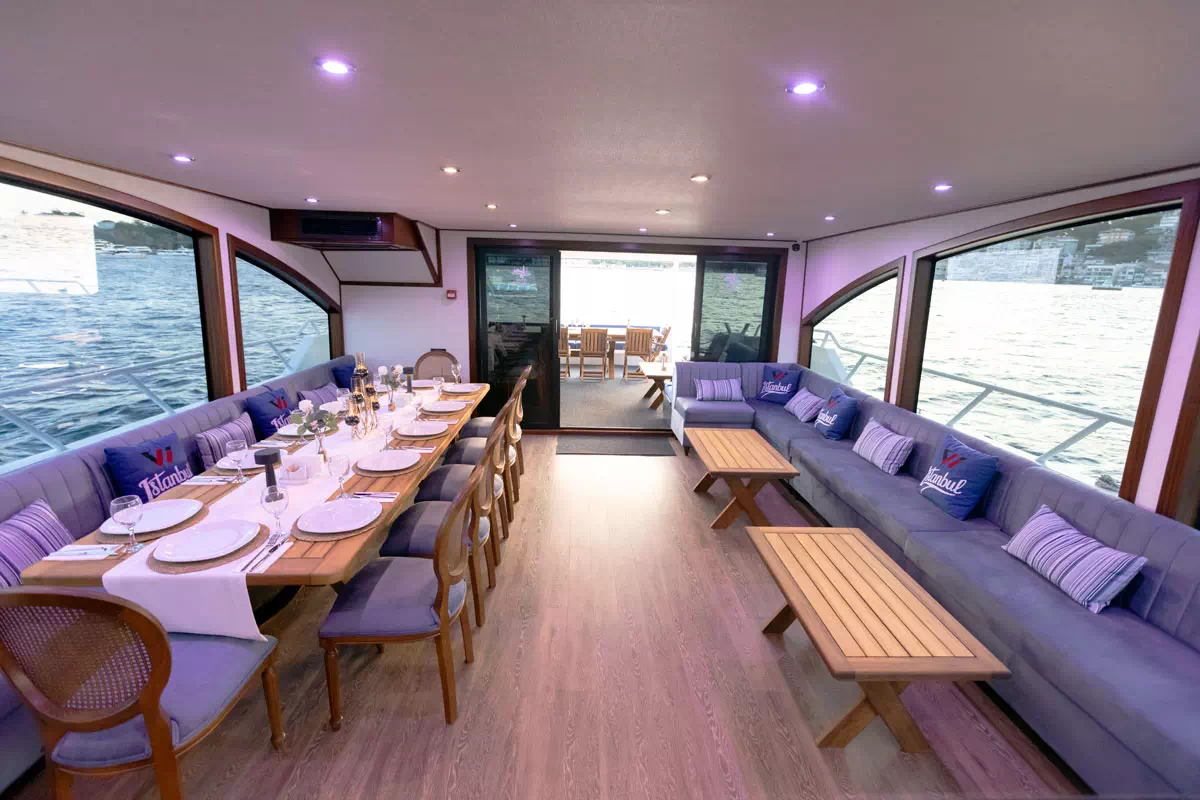 Private New Year's Eve Yacht Cruise on the Bosphorus — Istanbul