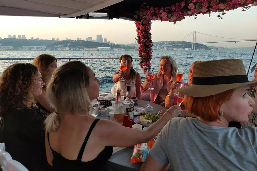 Private Bosphorus Sunset Yacht Cruise — Istanbul